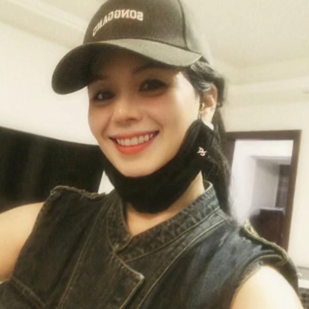 苍南县韩伊馆服饰