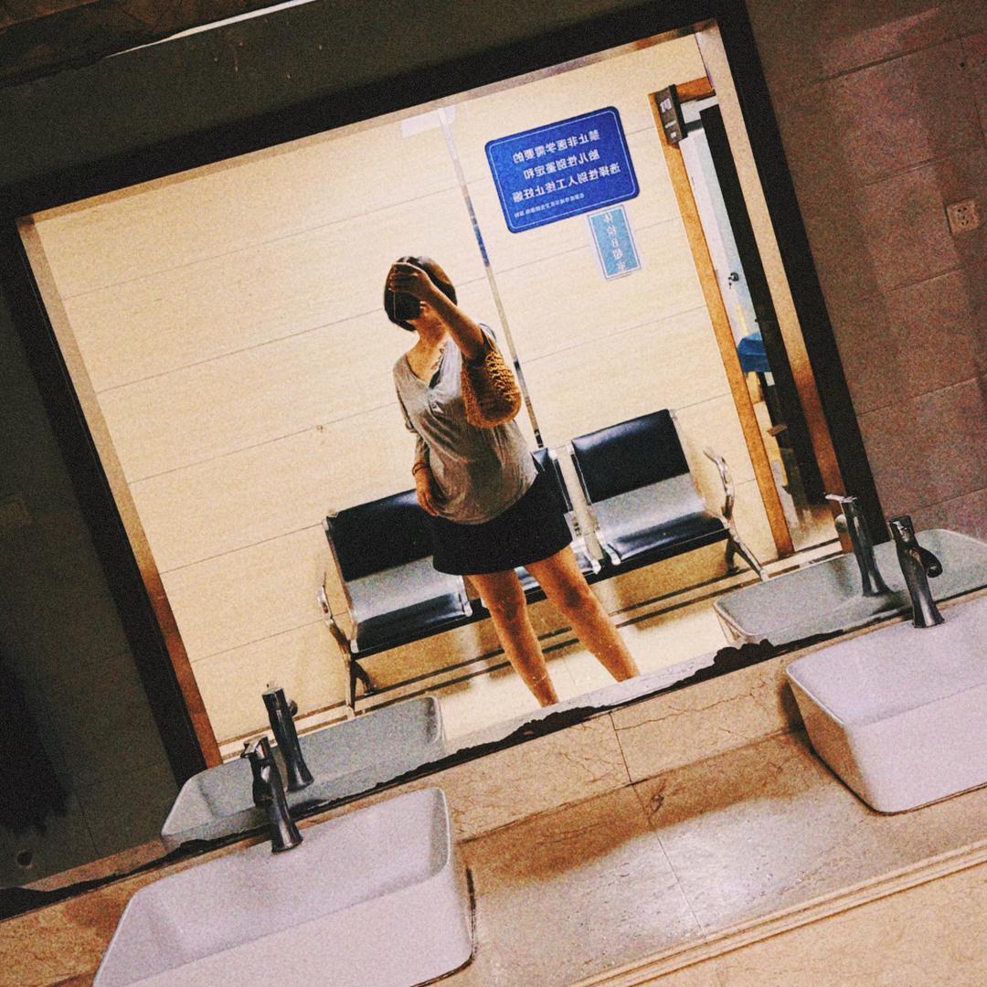 ʕ ᵔᴥᵔ ʔ小女人