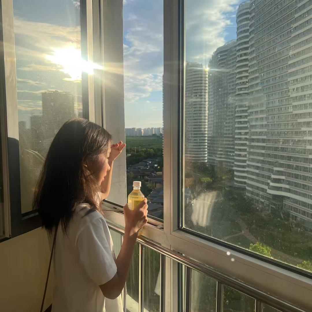 小琳.