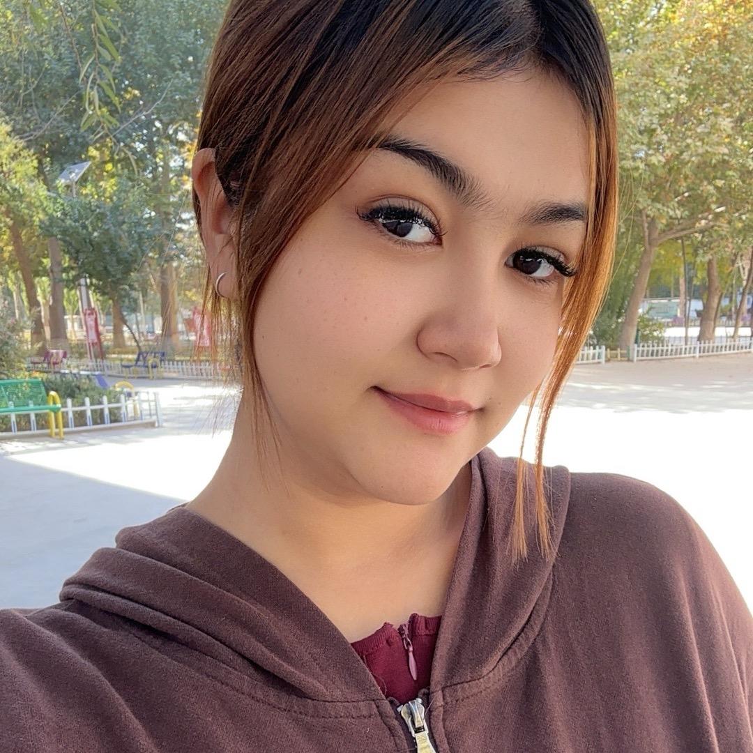 -  迪拉   M