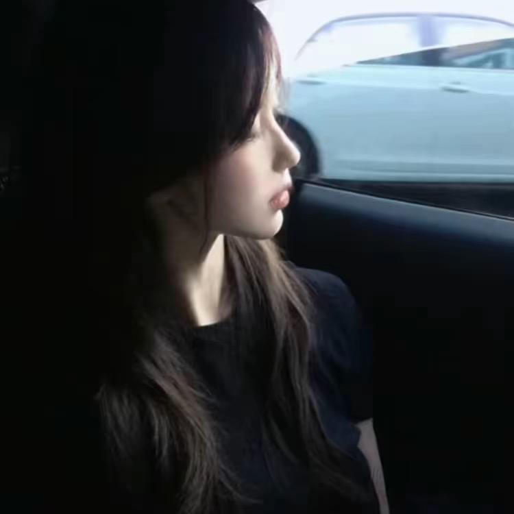 䰲