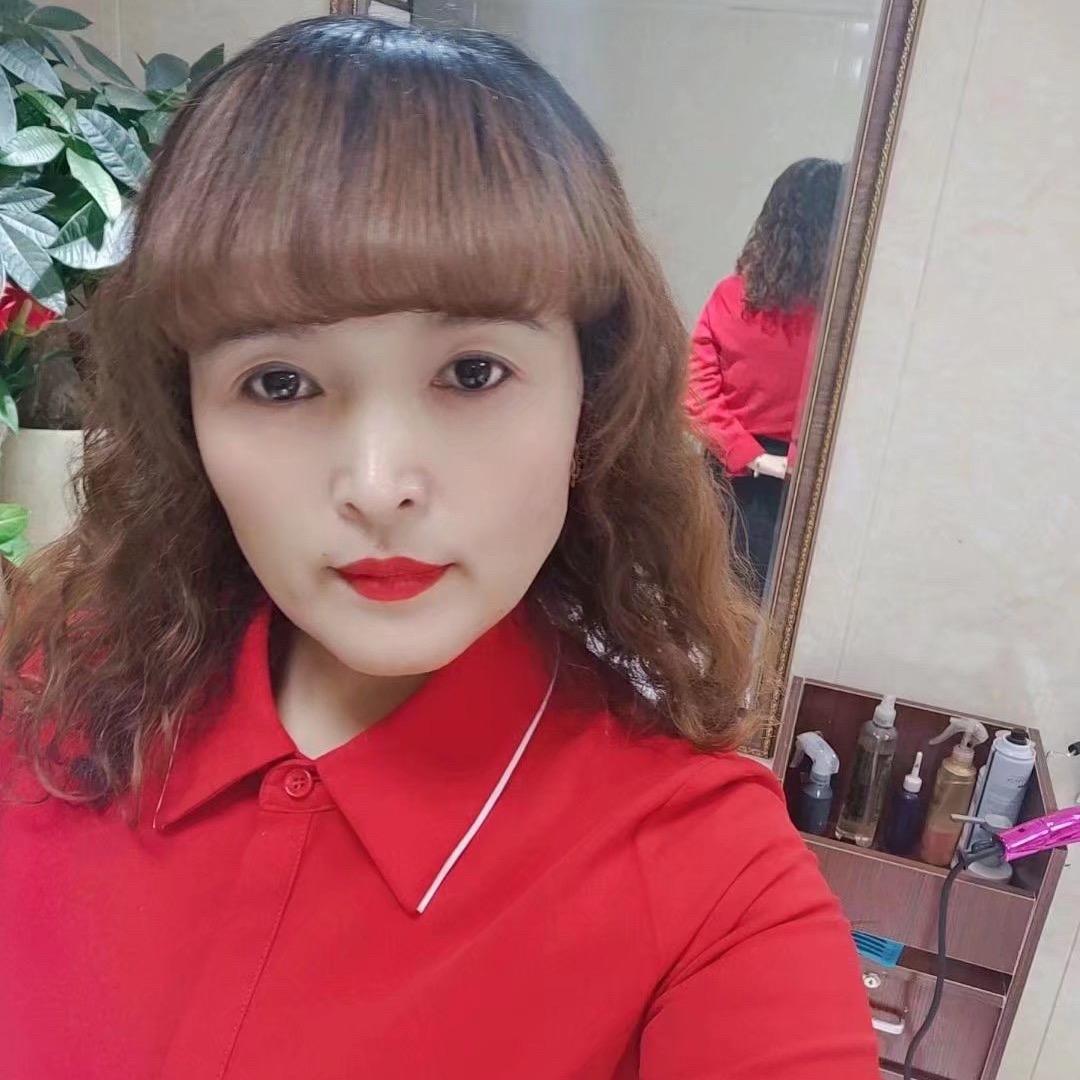 卫琴，她雅发廊店