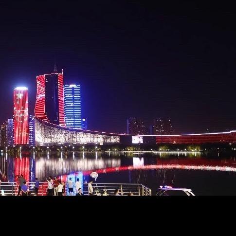 繁华落尽落尽繁华