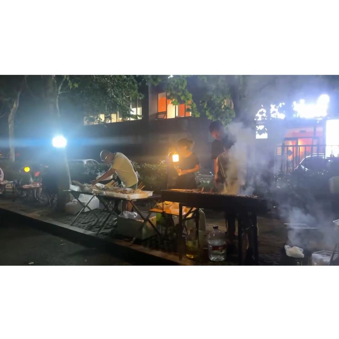 小马哥烧烤溜达