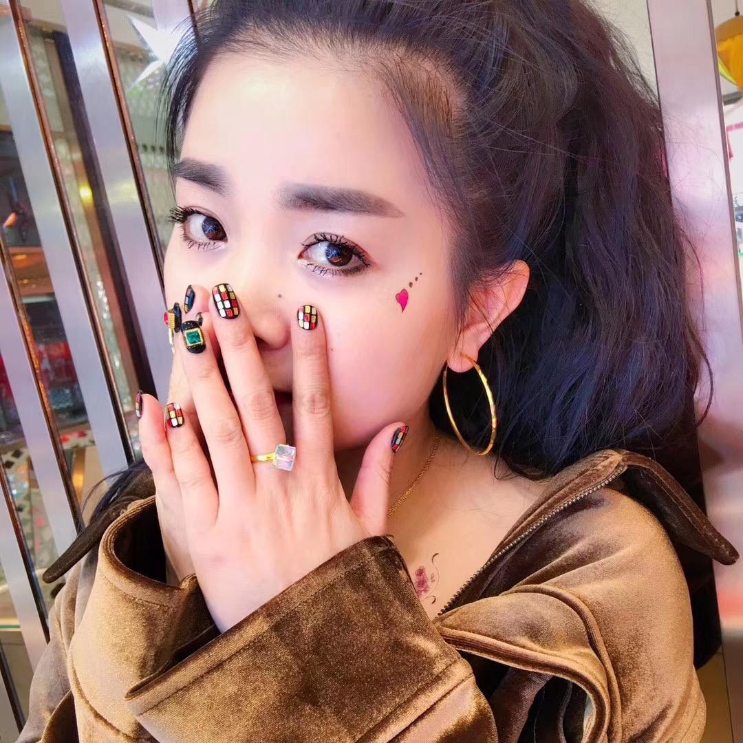 阿克苏珠宝娇掌柜