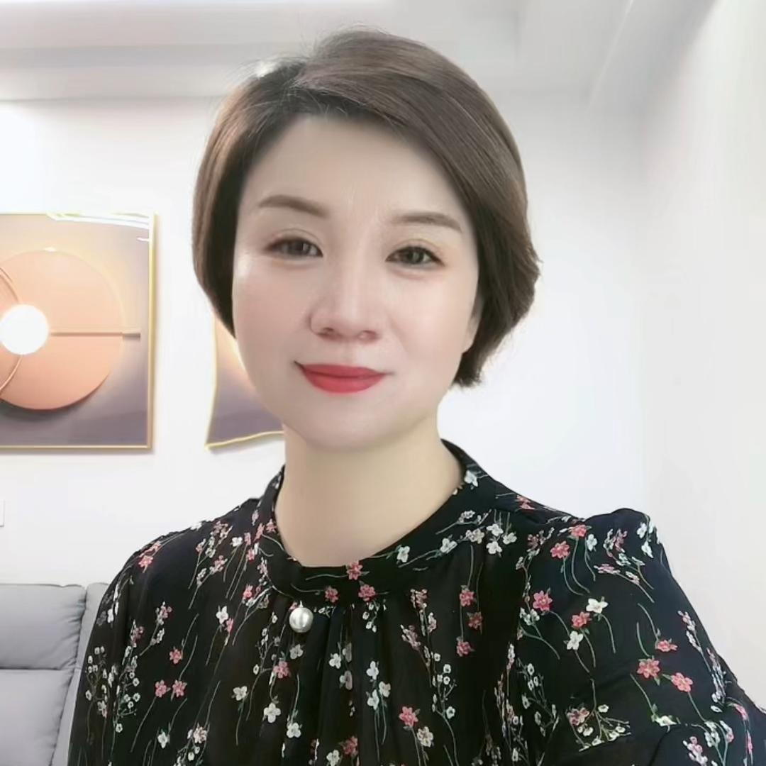 延吉市西市场桂淑服装摊床