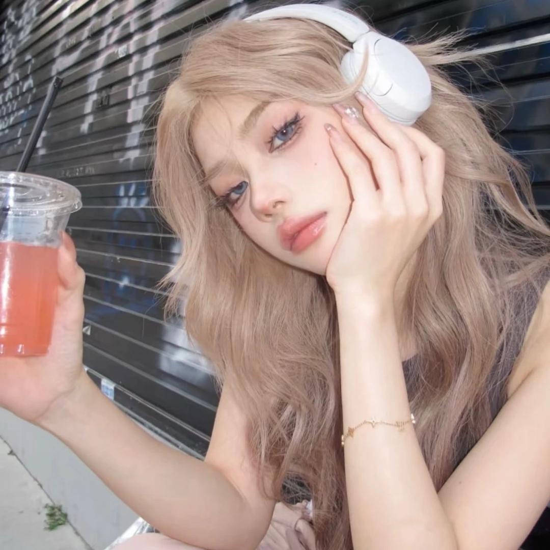李李子.