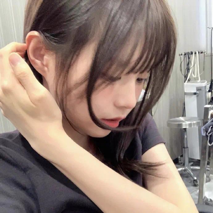 牵着我