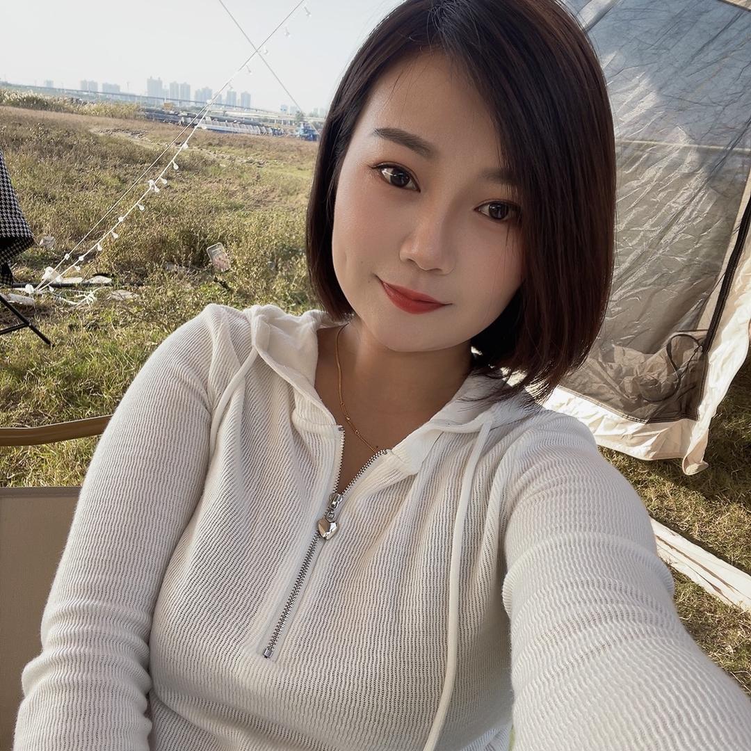 卖家电的小姐姐