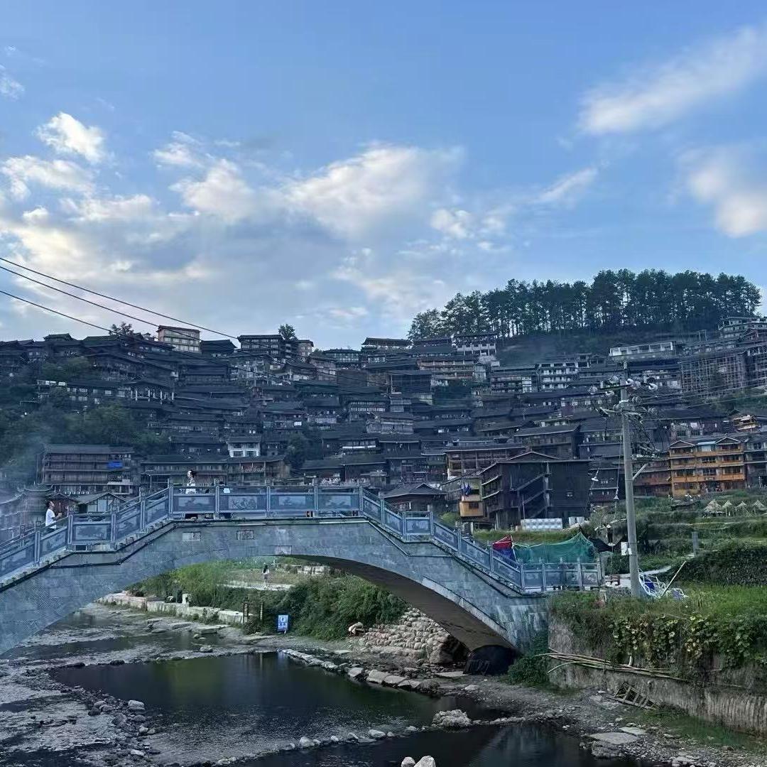 重庆市望茳帆汽车销售有限公司