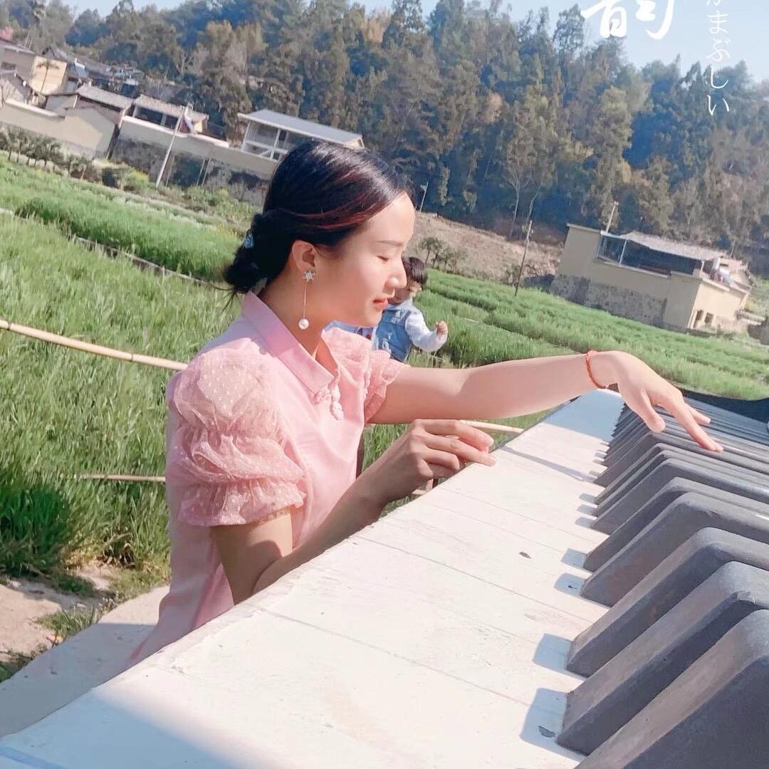 90后村干部阿芬