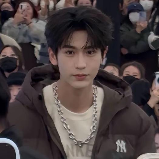 再睡两分钟（见过张凌赫版）