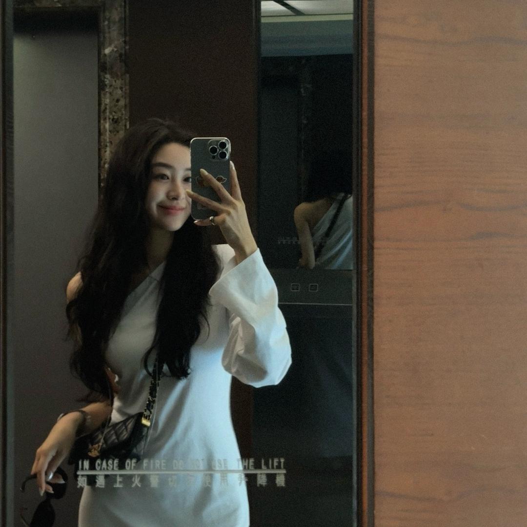 权美娜 NANA