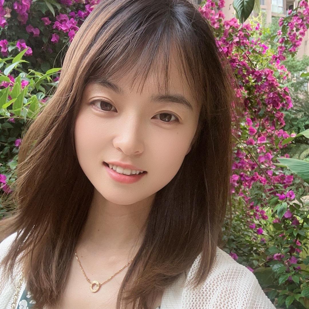 艾艾 👑