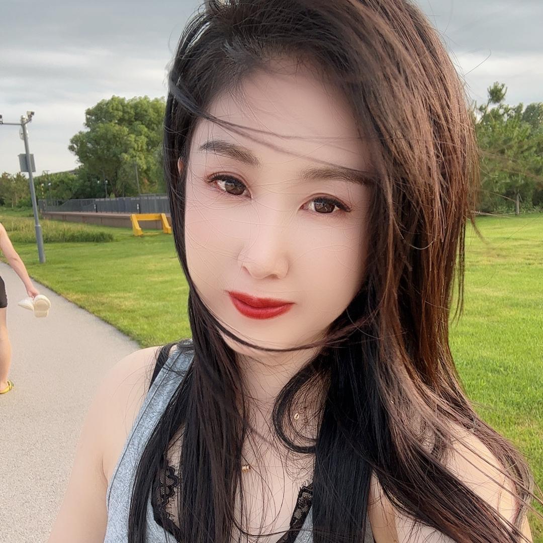 晶雨高档女装教搭配