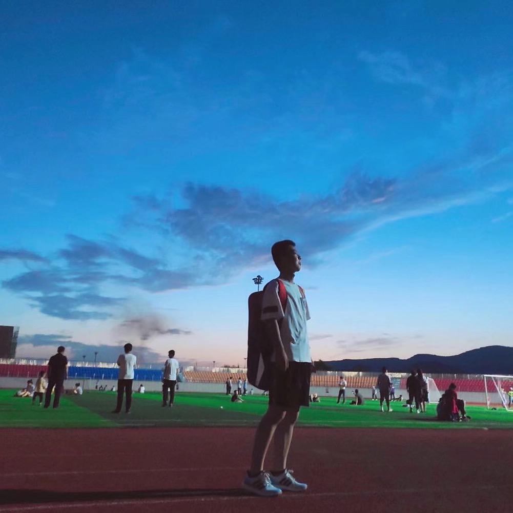 小薛杀球跳不高