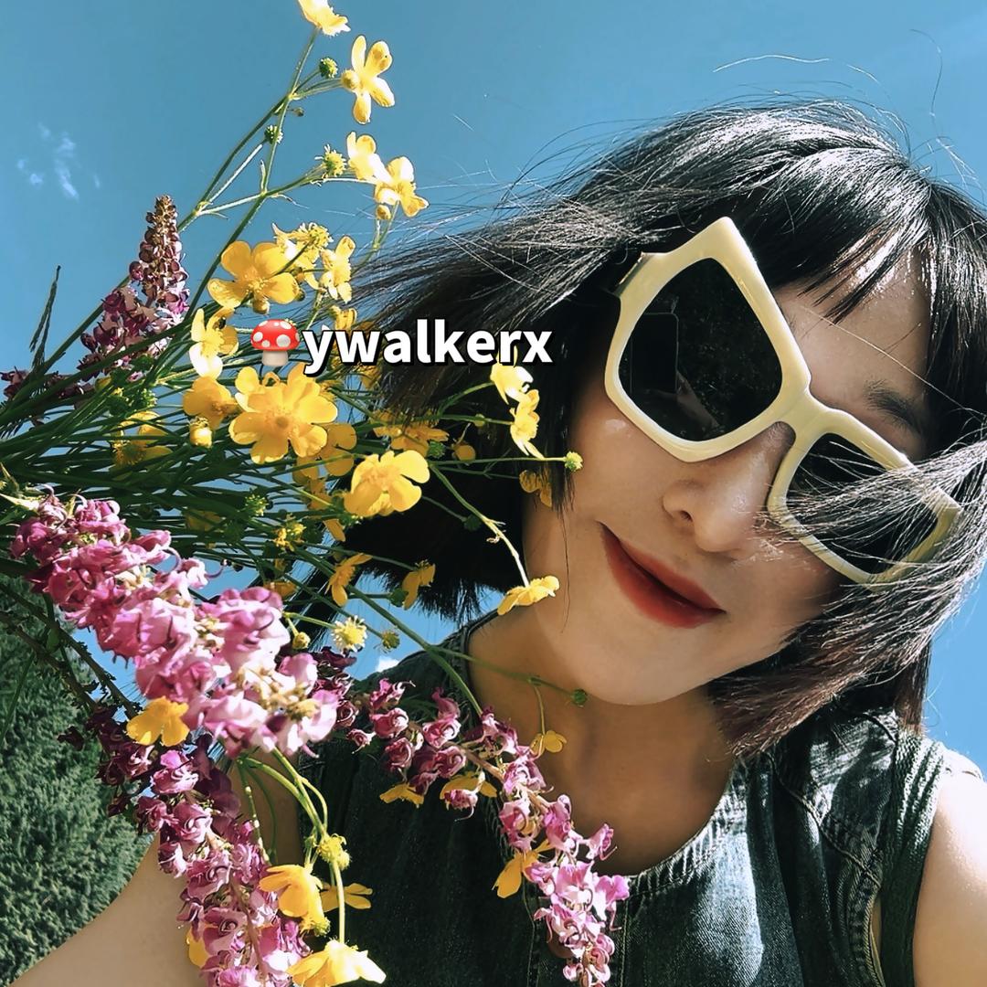 叶桃桃📷川西带队捡菌（ywalkerx