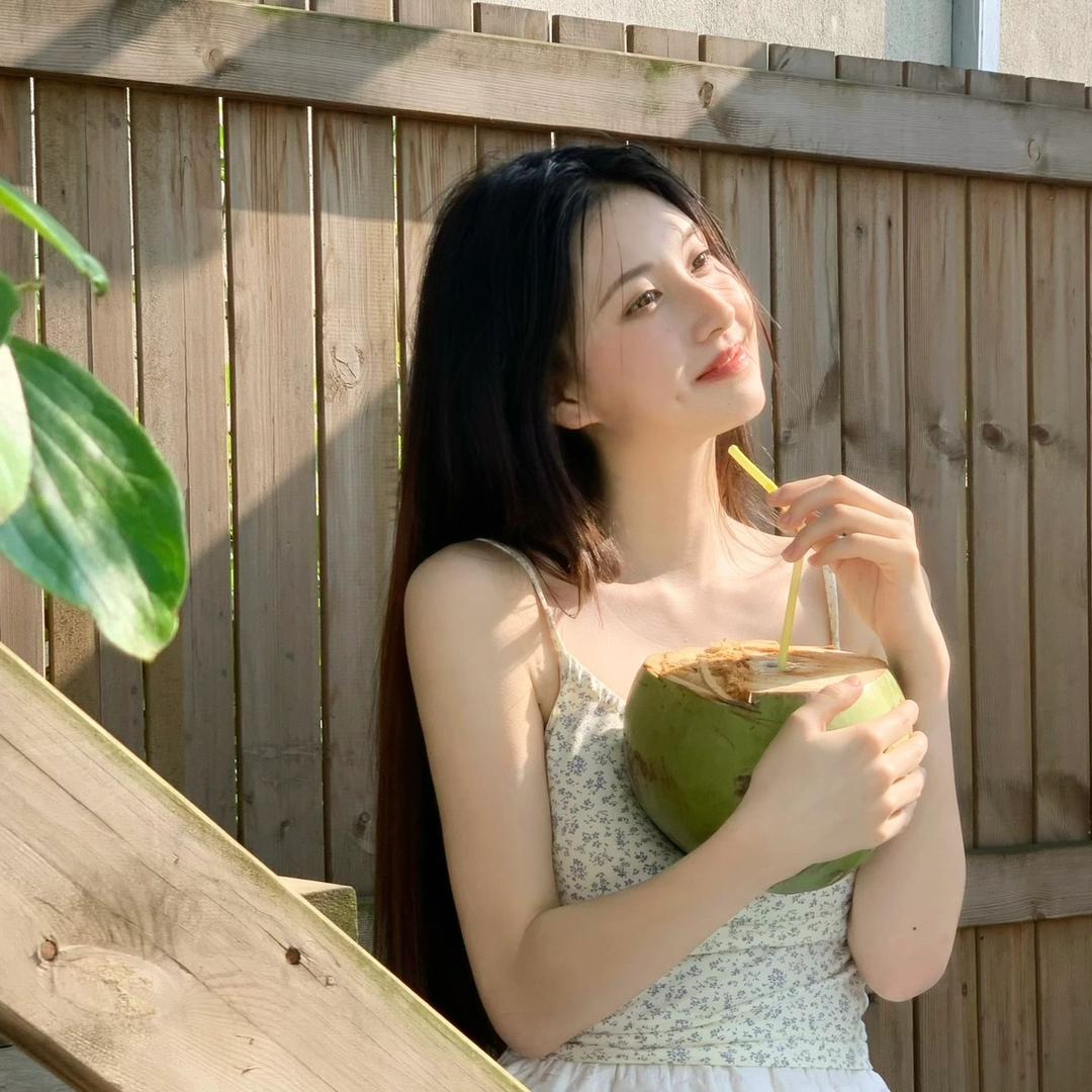 草莓🍓卷曲奇ღ°