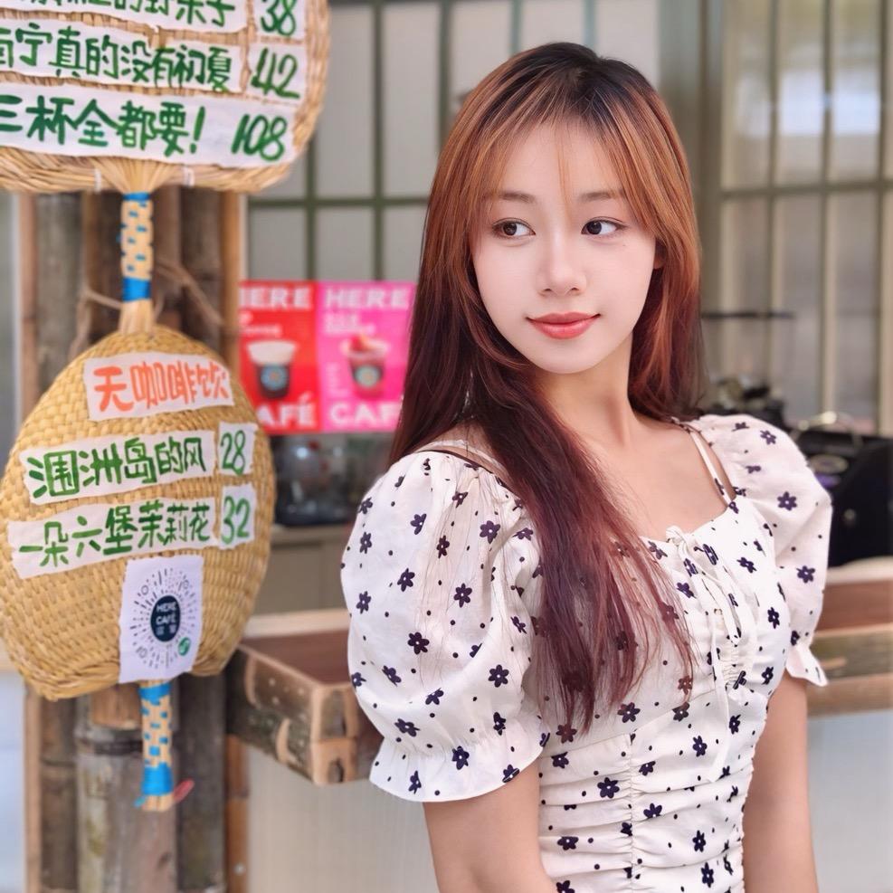 明玥呀.