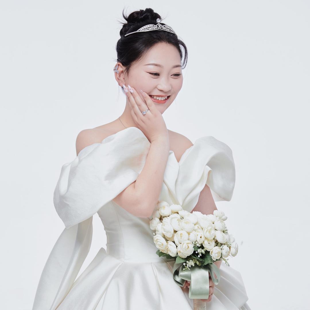 展小姐😘😘😘