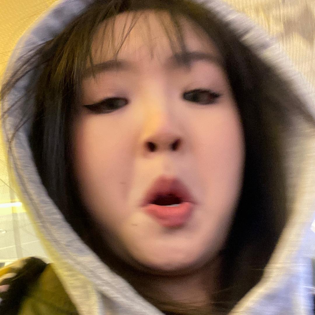 莫莫