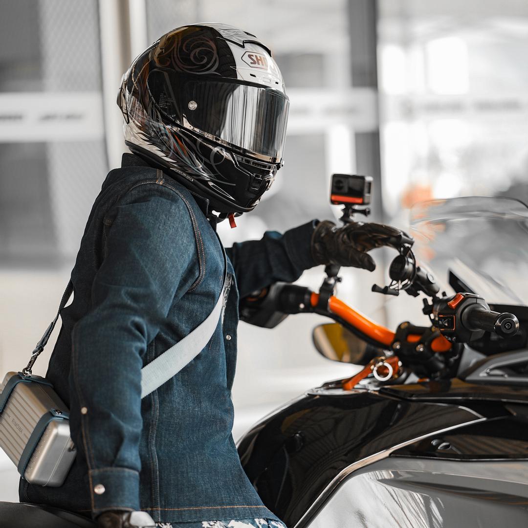 小刘(不续火花)