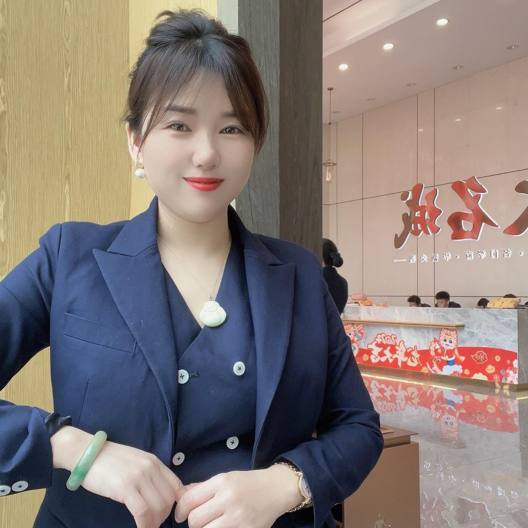 大名城爱笑的小李子