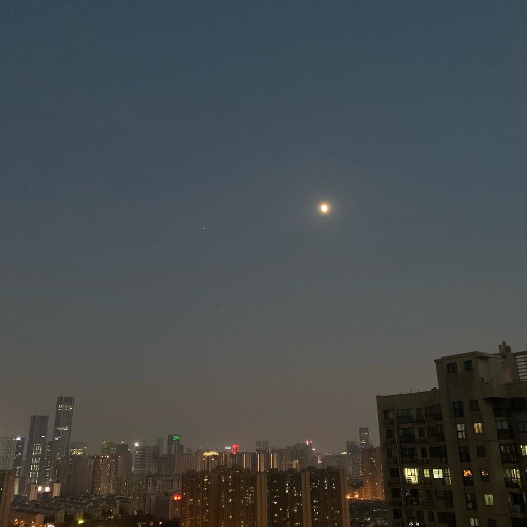 伍嘉佳