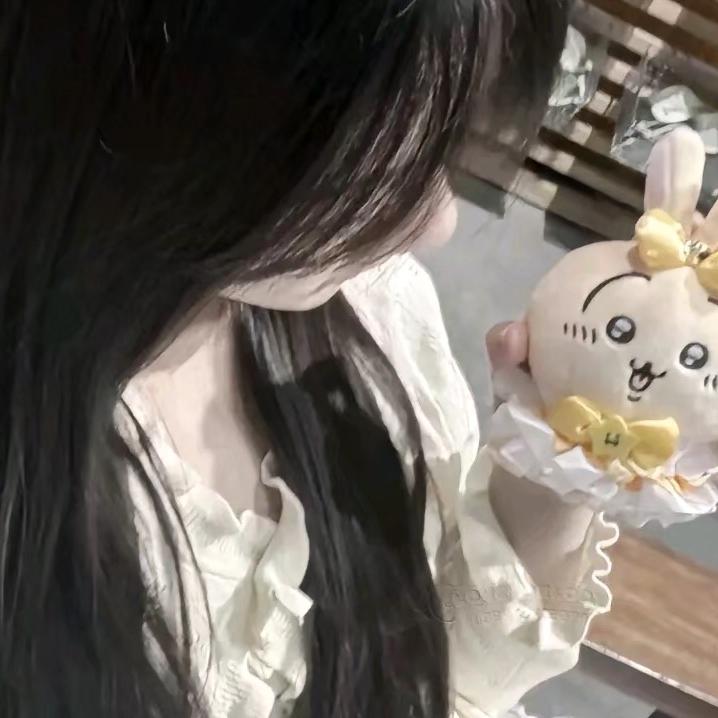 佳佳(冲400粉)💗