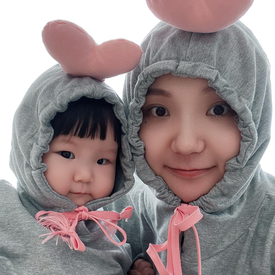 一闪一闪亮某某