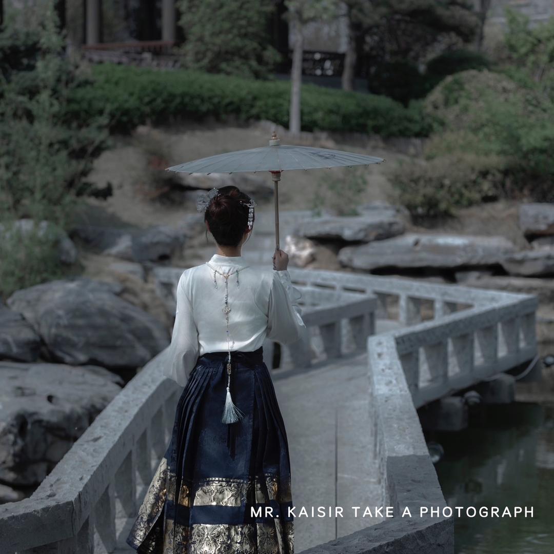 懒洋洋穿戴甲的头像