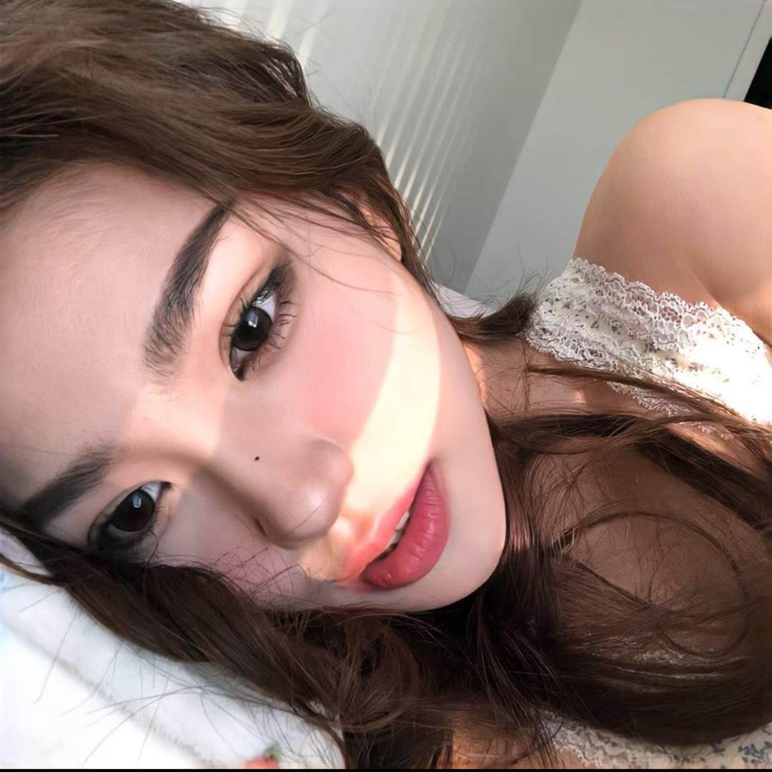 YUe.