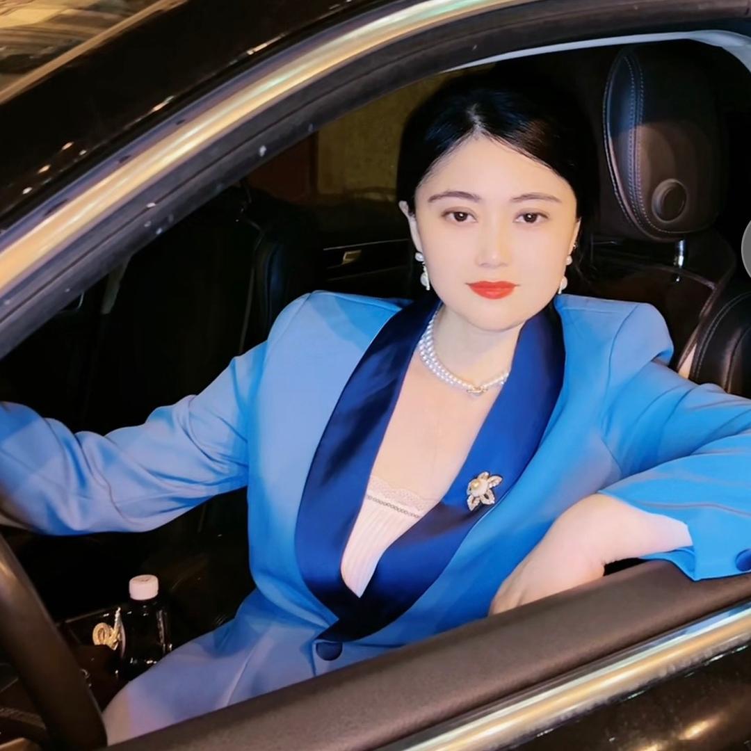 眼镜妹