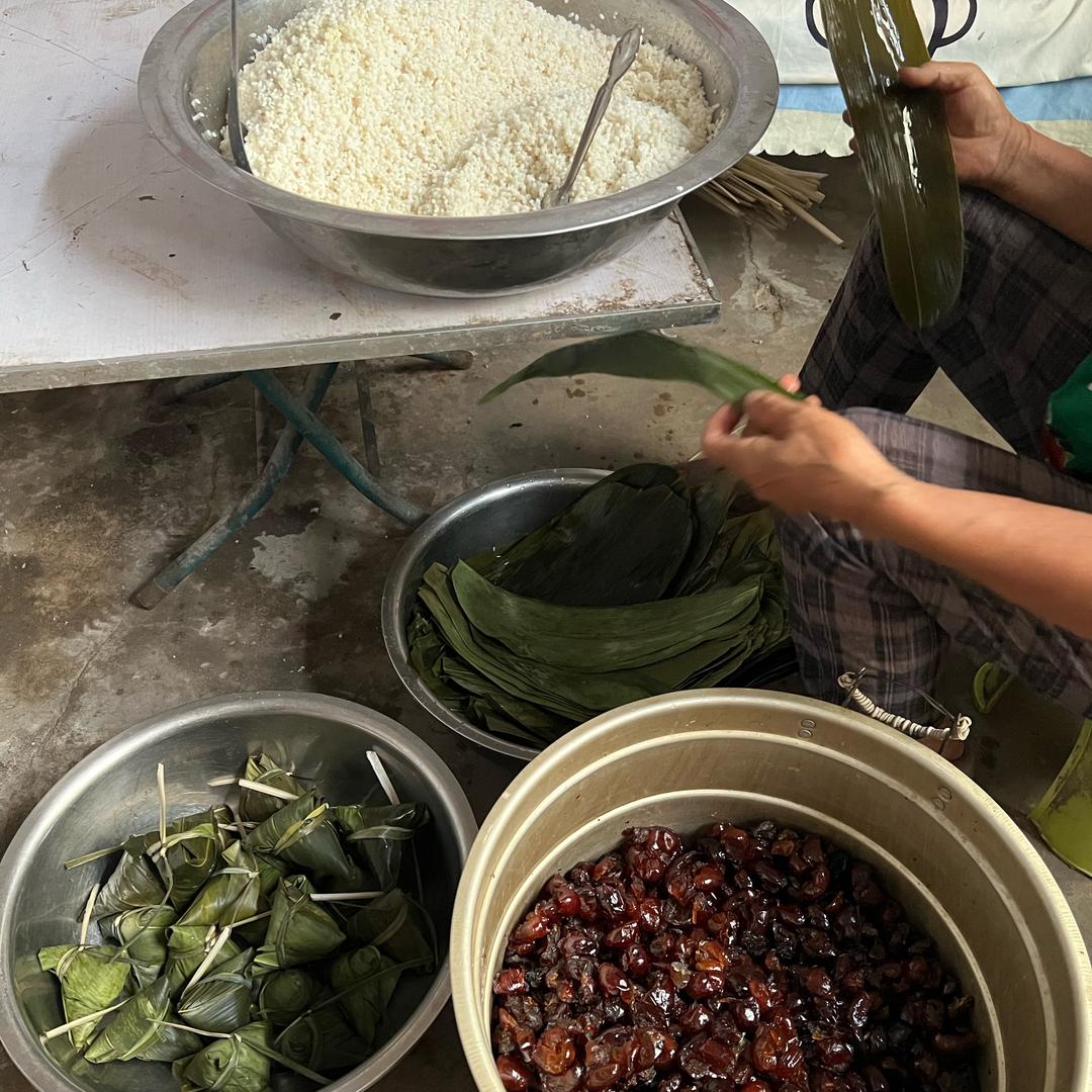 王婆手工柴火大铁锅粽子