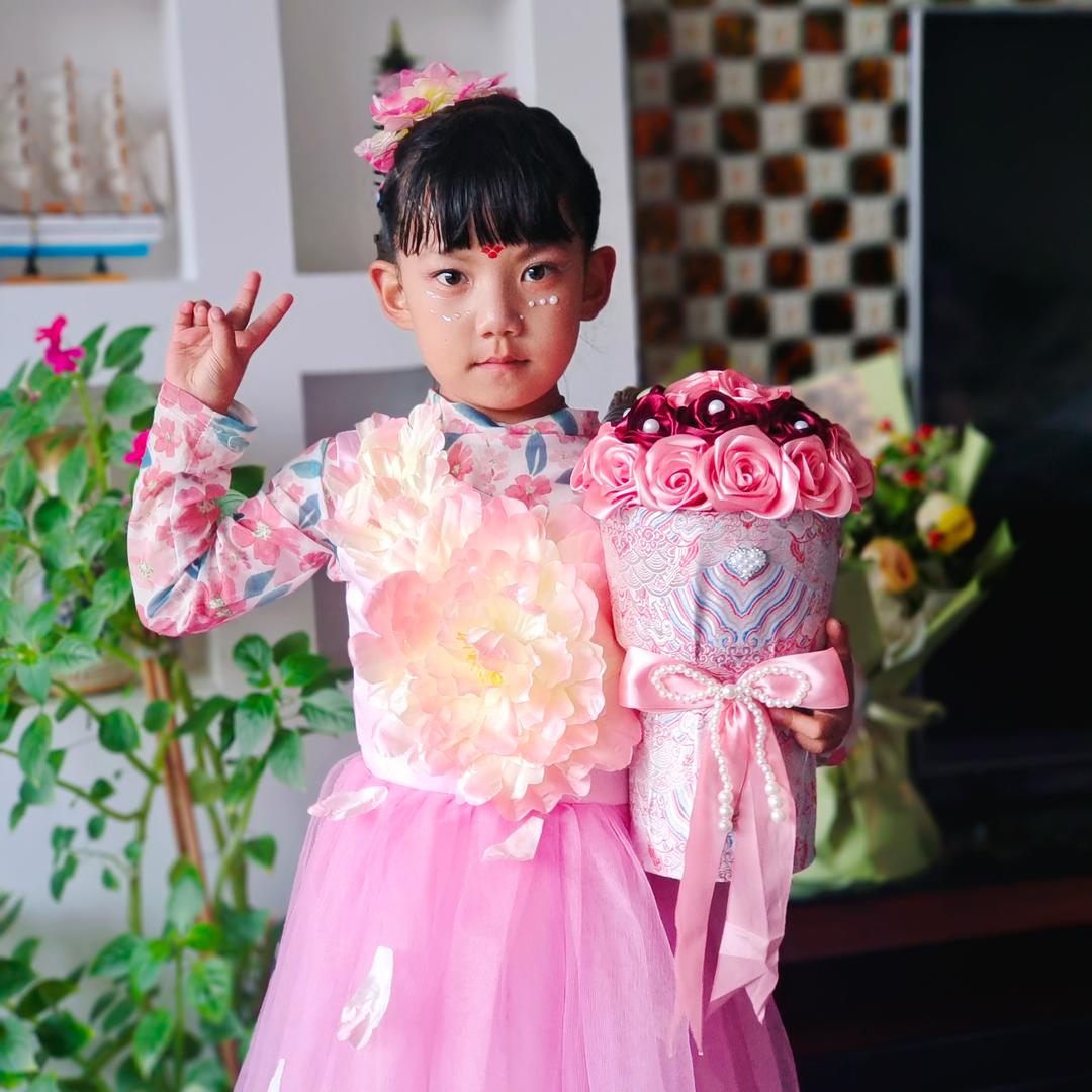 藏式花束鉠金玛