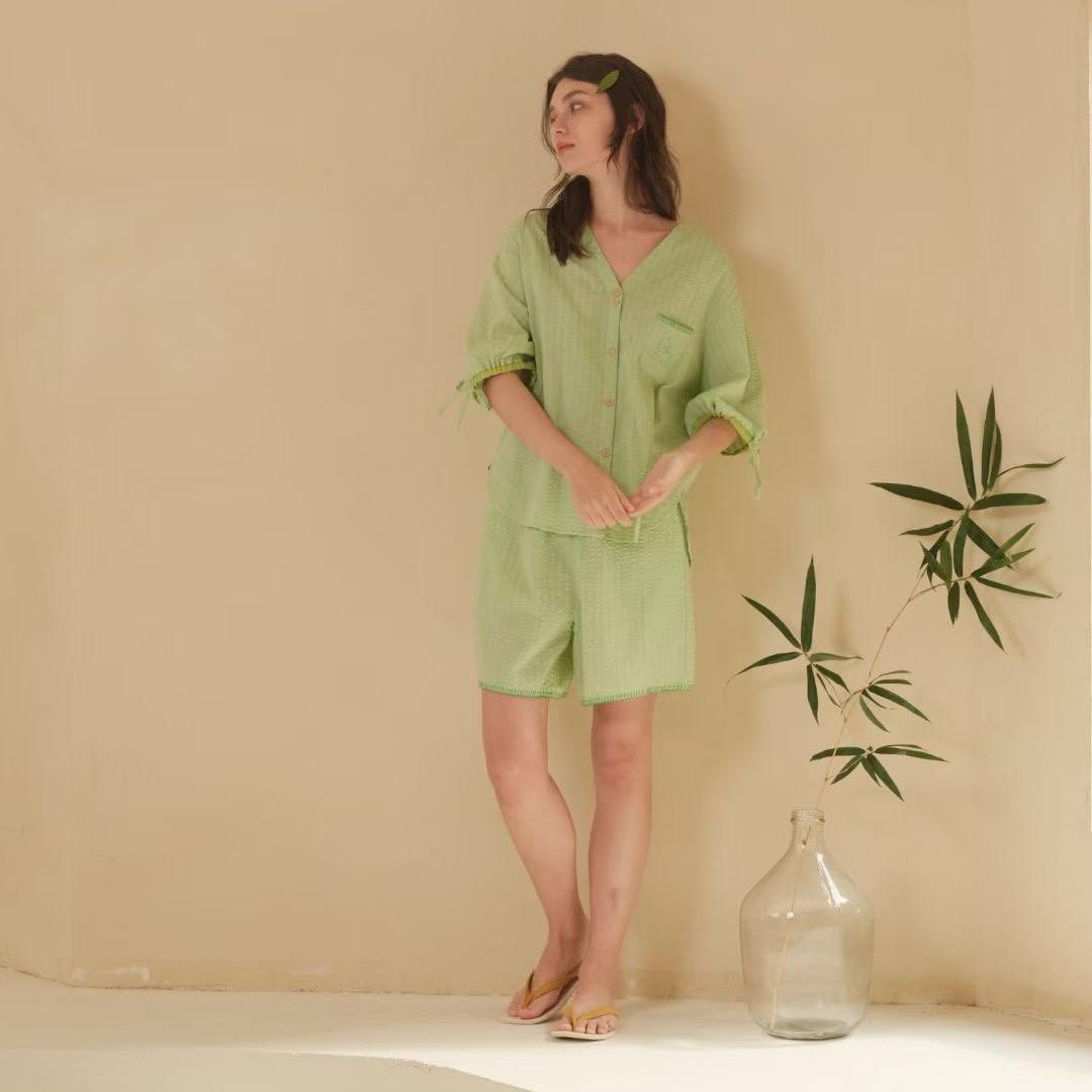 荥阳石榴街八分之五内衣店