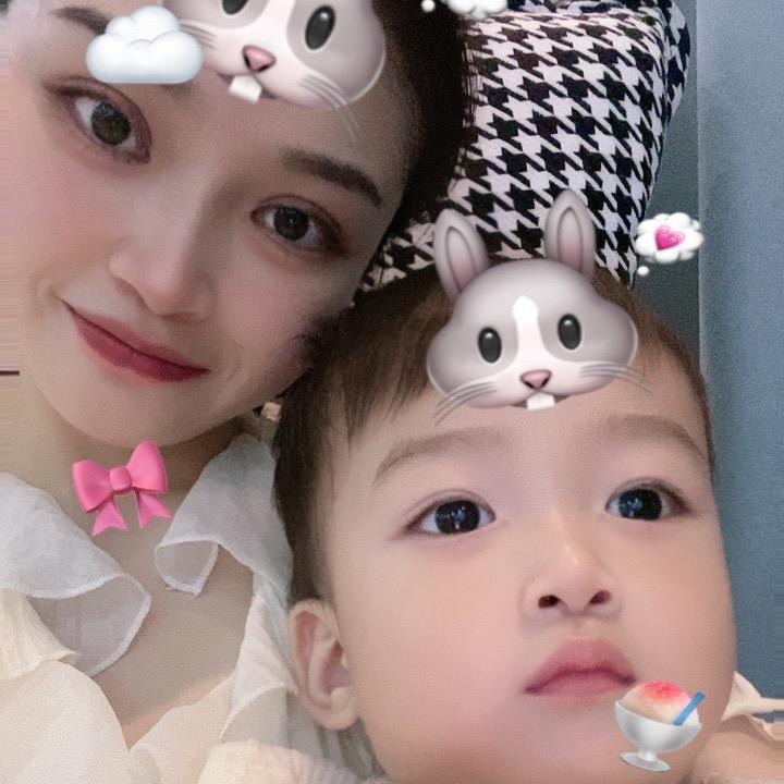 泉溪家园农庄（原布库塘老店）老板娘