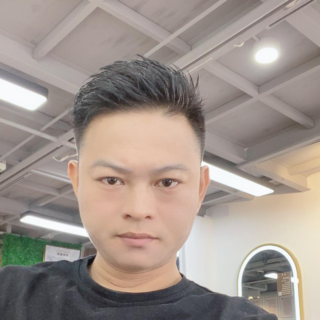 佛山龙江减龄发型没计