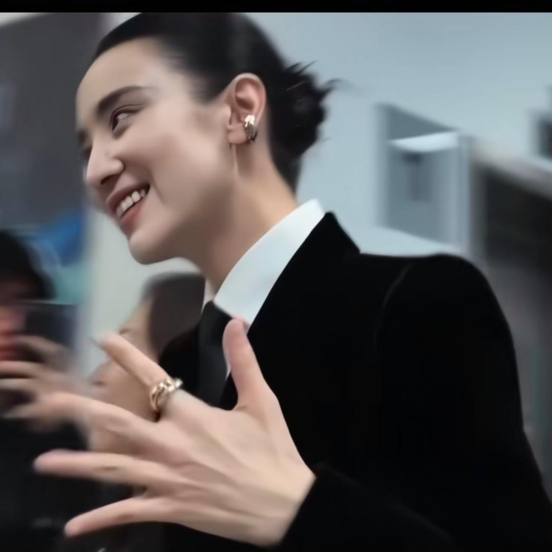 @左哈哈