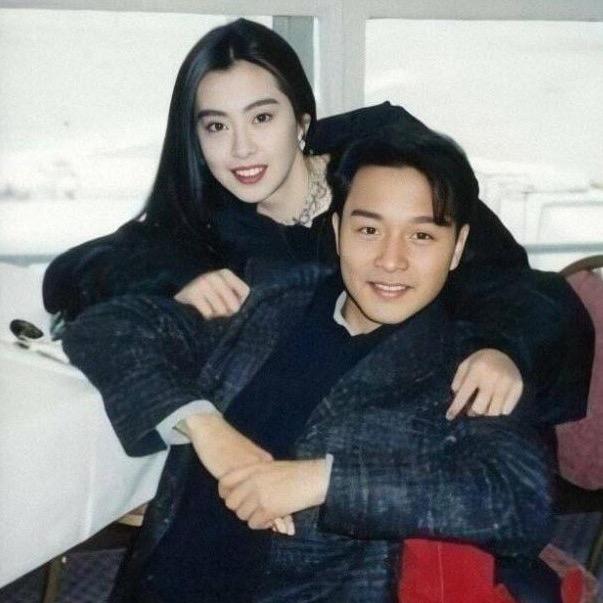 何以笙簫默