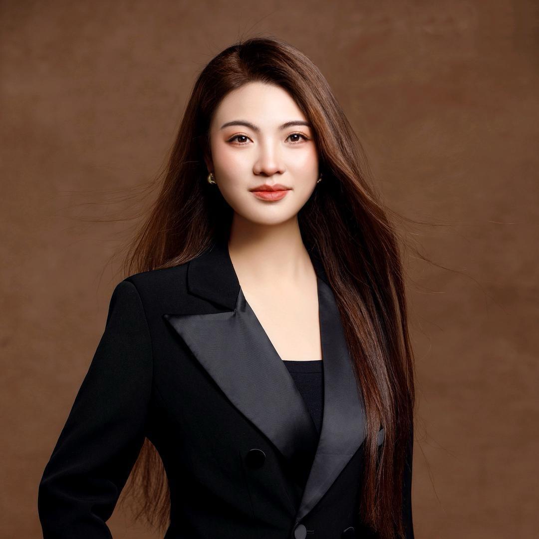 卡妈优选，授权（混血王子卢卡斯）花妹