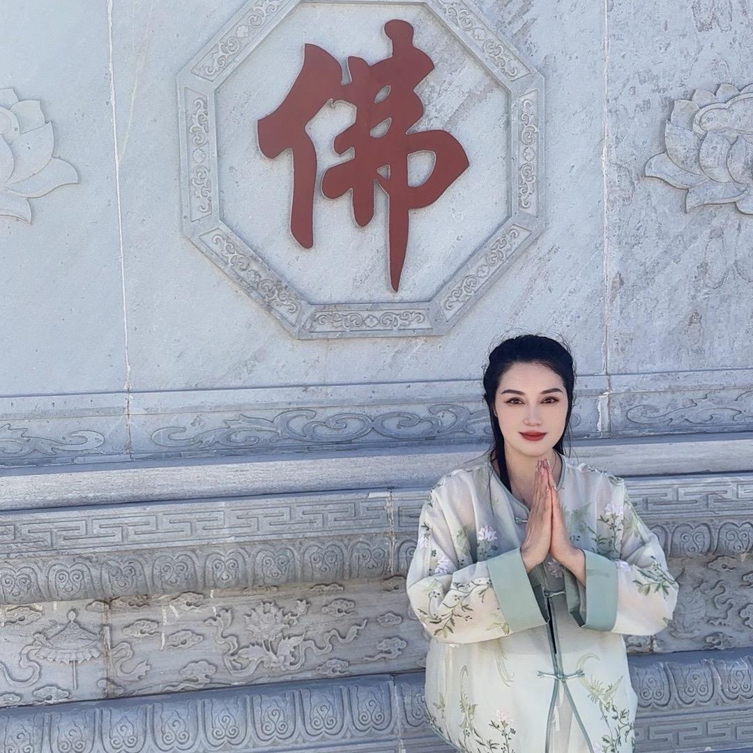 小卫姐