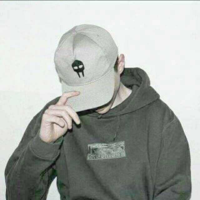 言洛