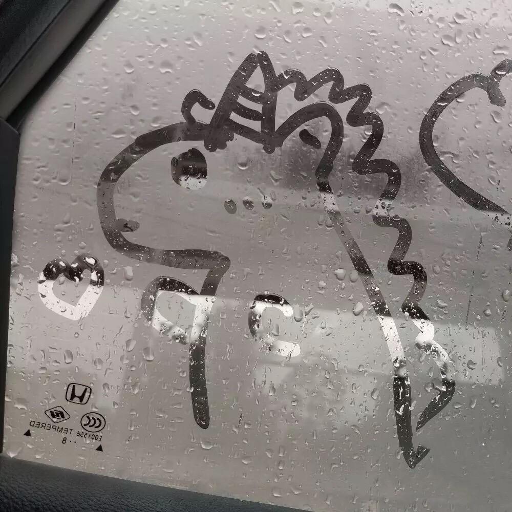 明天就中彩票的显眼包