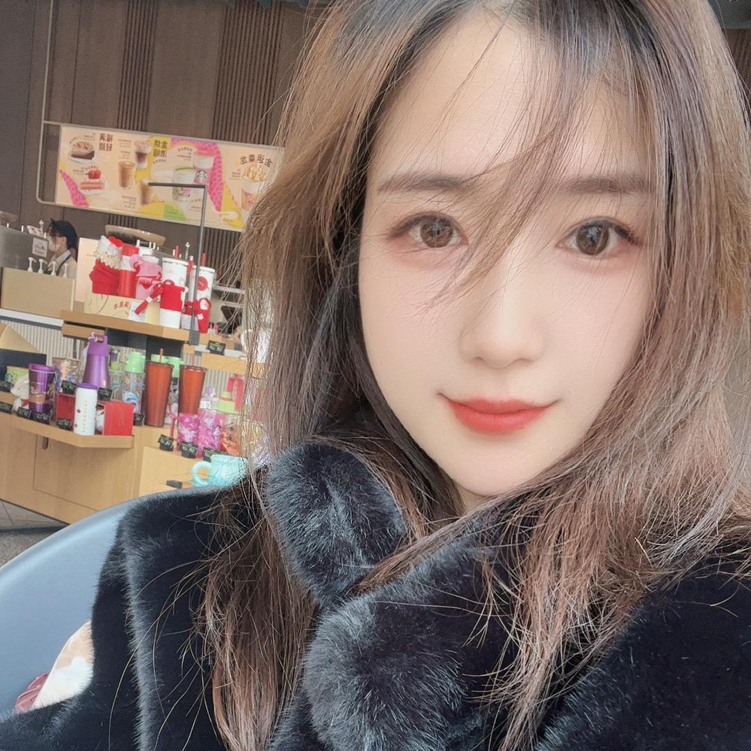 卖童装的小婲婲