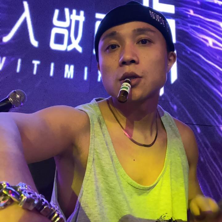 飞飛