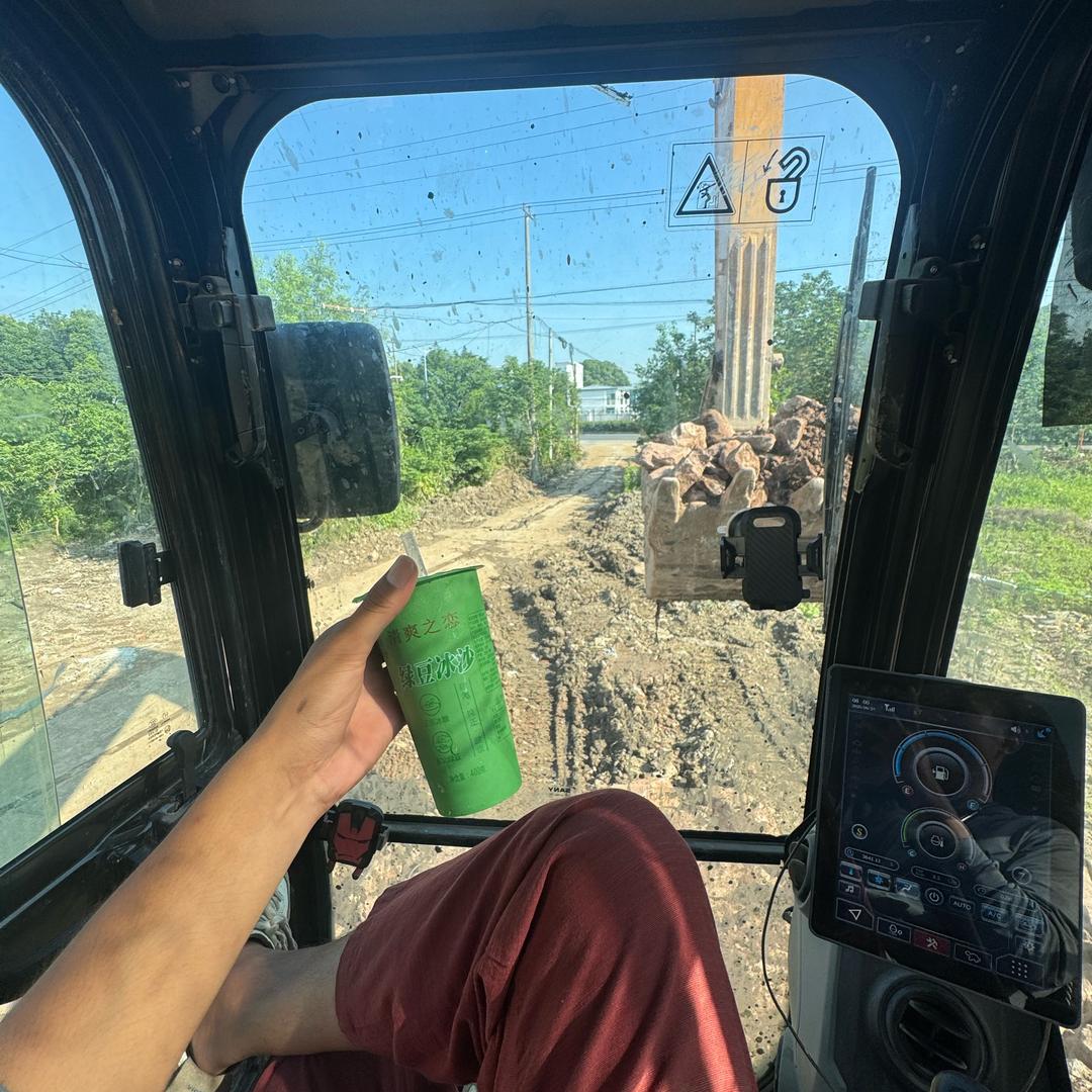 某马会所退役男模