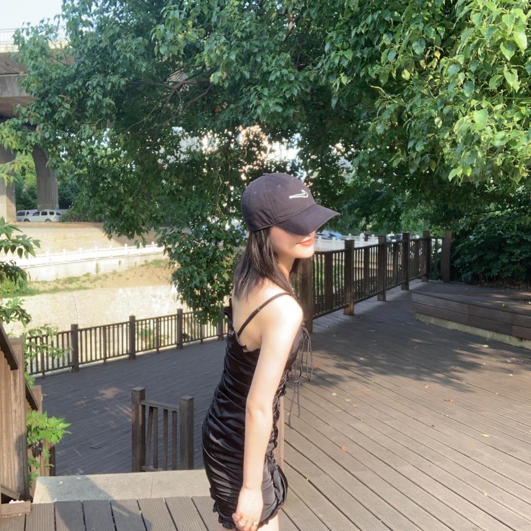 沈左左