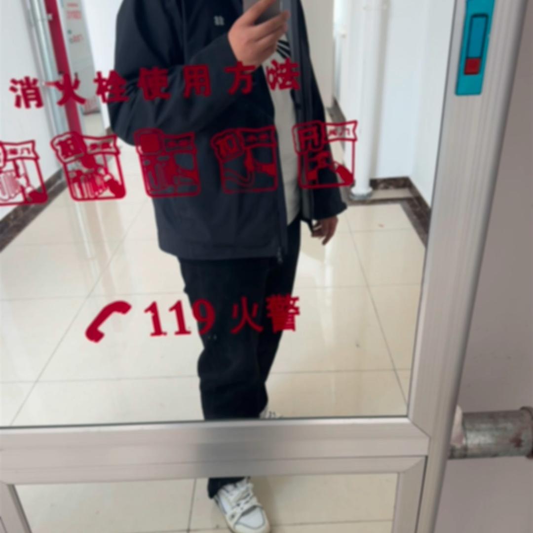 穆泓铭