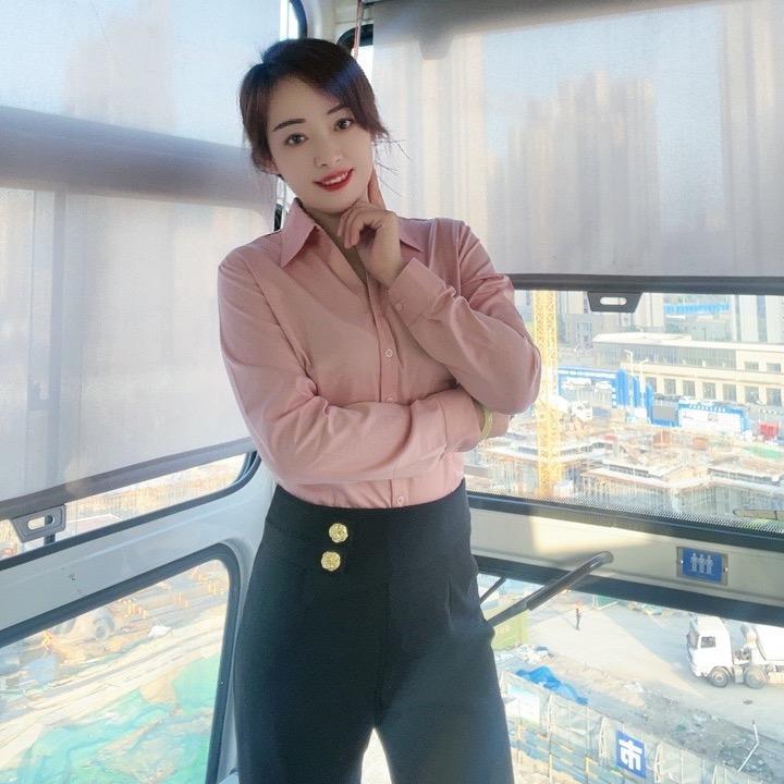 塔吊司机小莉莉